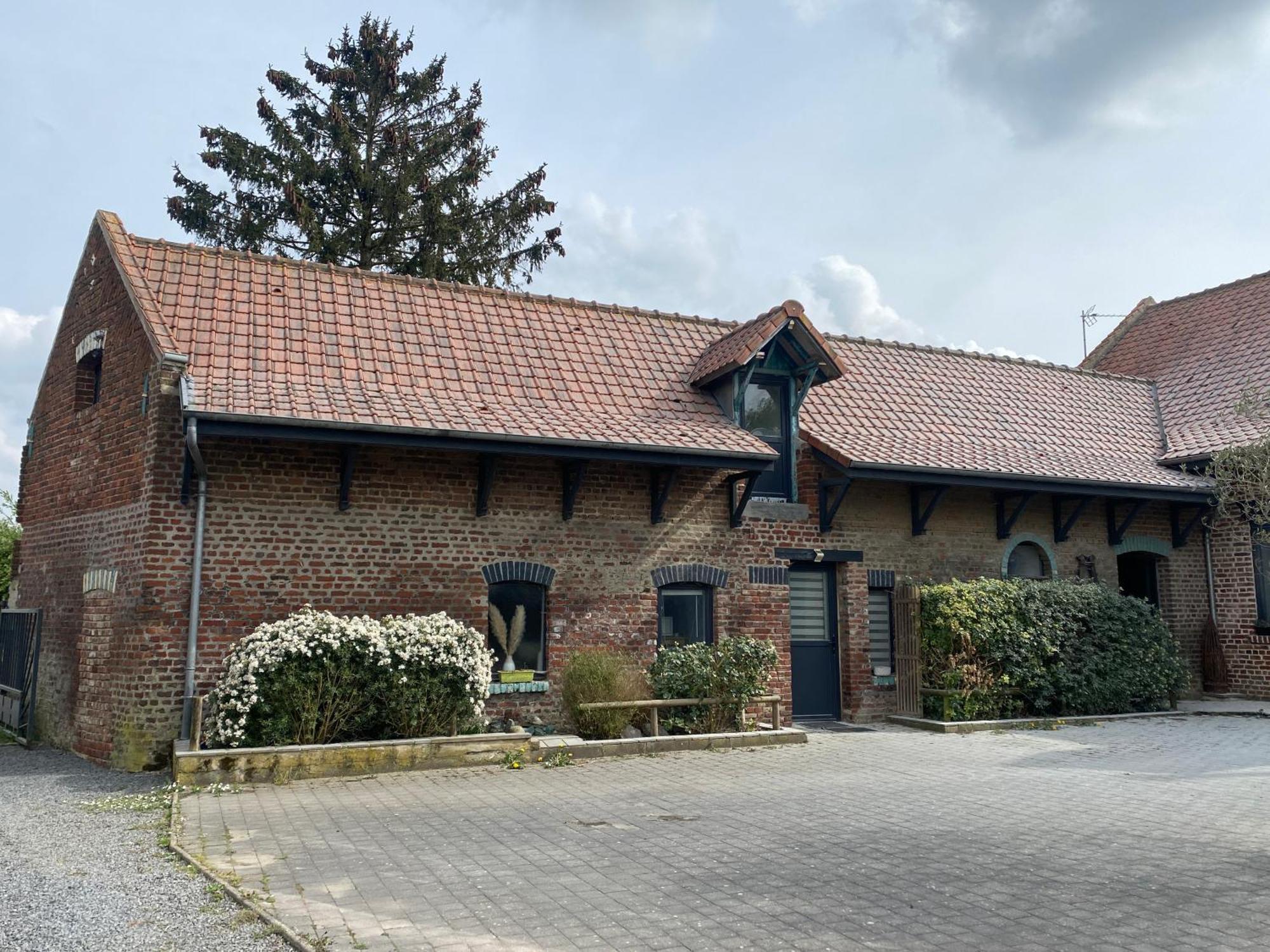 Gite De La Carnoy Ennetieres-en-Weppes Eksteriør billede